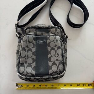 authentic coach vintage crossbody bag 🖤